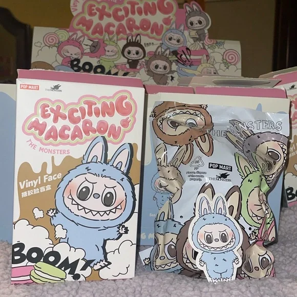 PopMart authentic/confirmed/semi-sealed sea salt coconut Exciting Macaron Labubu